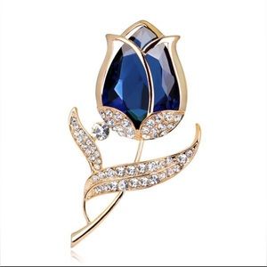 NWT Blue rose brooch